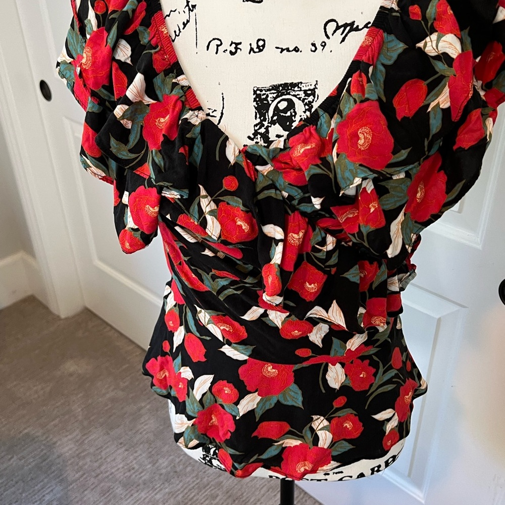 Gibson floral wrap shirt. 1X